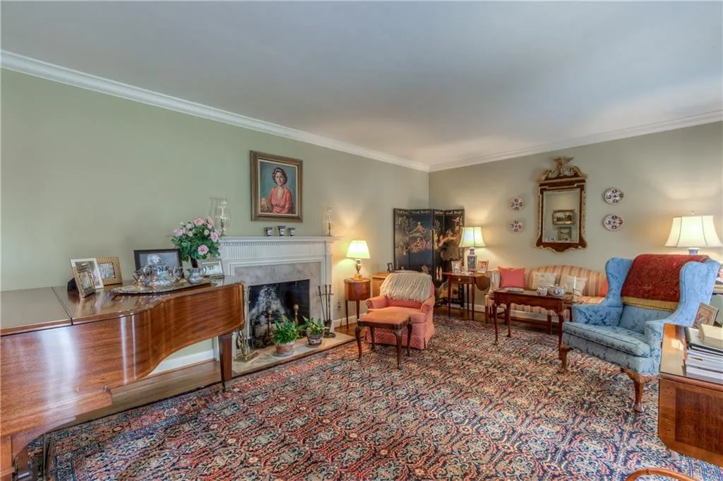 2850 Ridgewood Road Nw, Atlanta, Georgia 30327, 4 Bedrooms Bedrooms, ,4 BathroomsBathrooms,Residential,Sold,2850 Ridgewood Road Nw,5822927