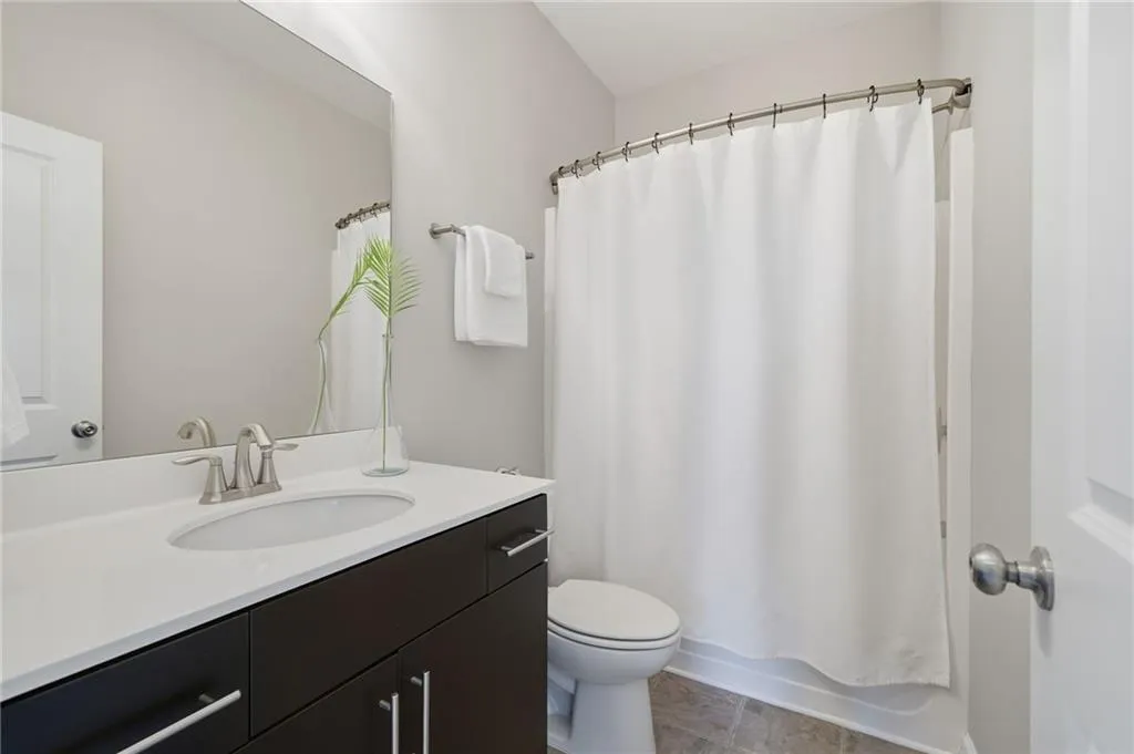 1433 Dupont Commons Circle Nw, Atlanta, Georgia 30318, 5 Bedrooms Bedrooms, ,3 BathroomsBathrooms,Residential,For Sale,1433 Dupont Commons Circle Nw,7666258