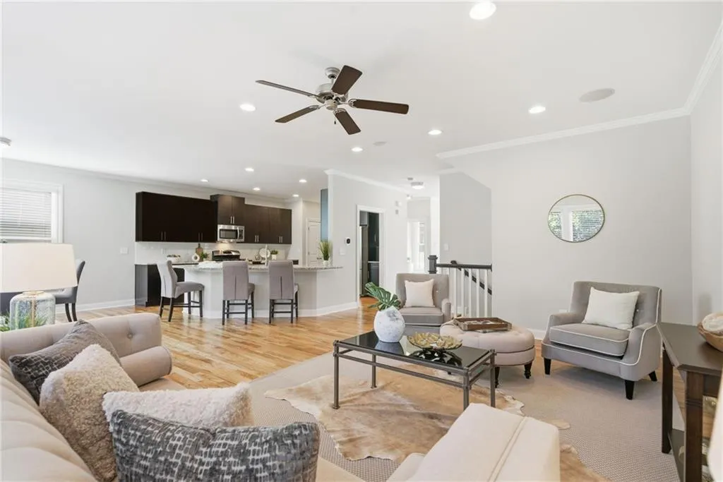 1433 Dupont Commons Circle Nw, Atlanta, Georgia 30318, 5 Bedrooms Bedrooms, ,3 BathroomsBathrooms,Residential,For Sale,1433 Dupont Commons Circle Nw,7666258