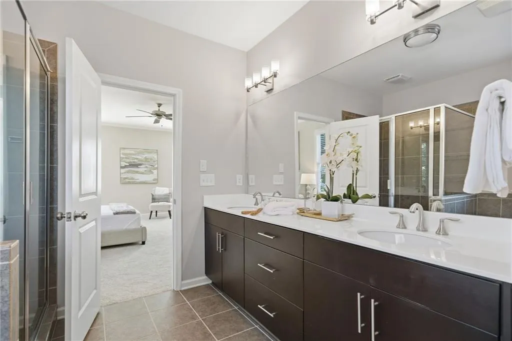1433 Dupont Commons Circle Nw, Atlanta, Georgia 30318, 5 Bedrooms Bedrooms, ,3 BathroomsBathrooms,Residential,For Sale,1433 Dupont Commons Circle Nw,7666258