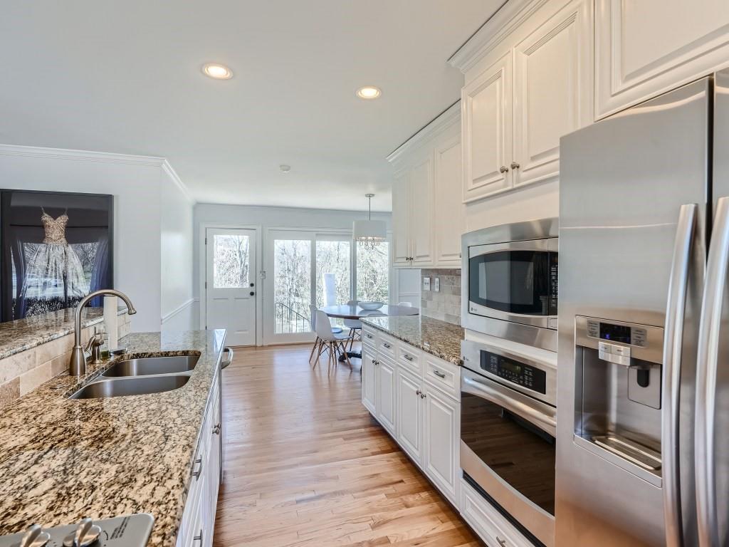 6412 North Hampton Drive, Atlanta, Georgia 30328, 3 Bedrooms Bedrooms, ,2 BathroomsBathrooms,Residential,Sold,6412 North Hampton Drive,7340658