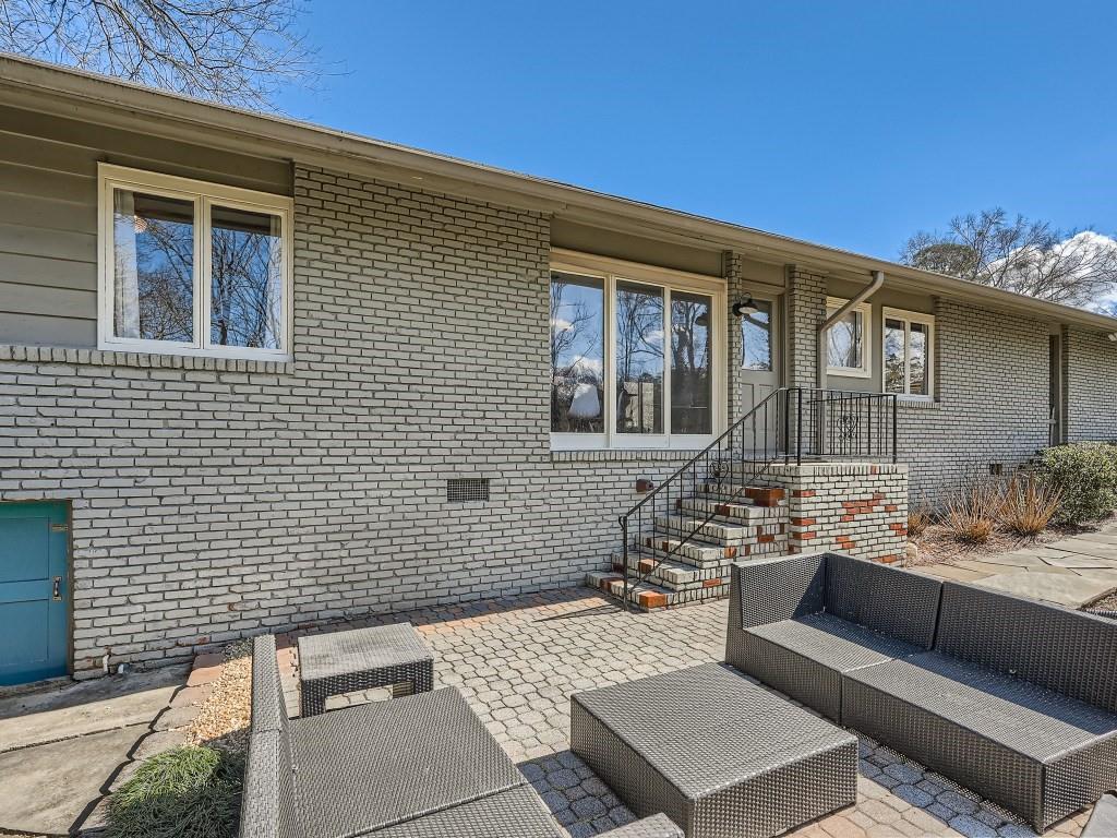 6412 North Hampton Drive, Atlanta, Georgia 30328, 3 Bedrooms Bedrooms, ,2 BathroomsBathrooms,Residential,Sold,6412 North Hampton Drive,7340658