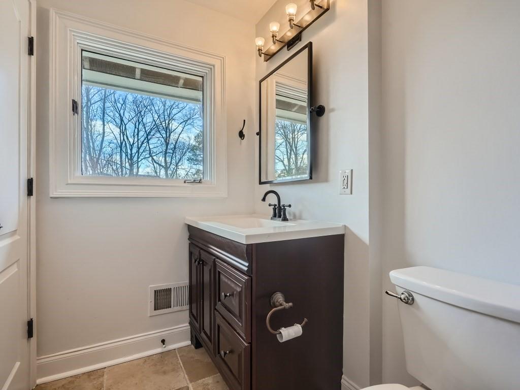 6412 North Hampton Drive, Atlanta, Georgia 30328, 3 Bedrooms Bedrooms, ,2 BathroomsBathrooms,Residential,Sold,6412 North Hampton Drive,7340658