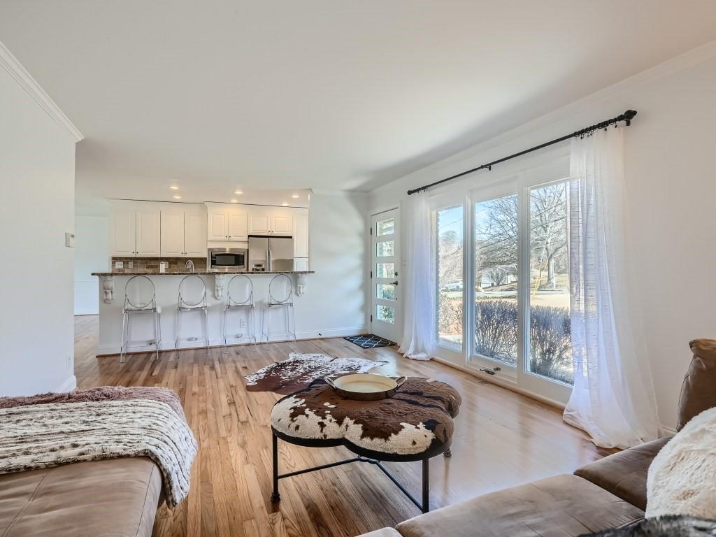 6412 North Hampton Drive, Atlanta, Georgia 30328, 3 Bedrooms Bedrooms, ,2 BathroomsBathrooms,Residential,Sold,6412 North Hampton Drive,7340658