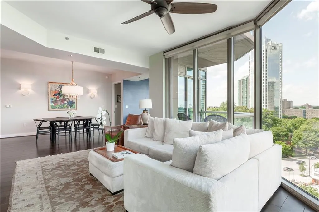2795 Peachtree Road Ne Unit 1009, Atlanta, Georgia 30305, 2 Bedrooms Bedrooms, ,2 BathroomsBathrooms,Residential,Sold,2795 Peachtree Road Ne Unit 1009,7582382