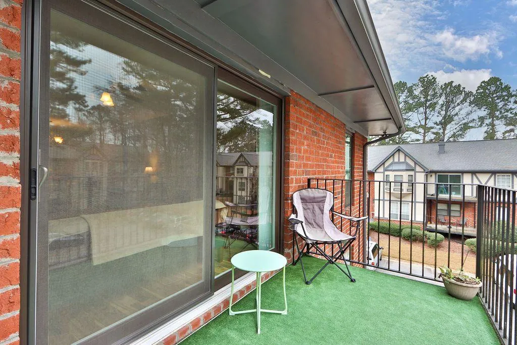 6851 Roswell Road Unit N9, Atlanta, Georgia 30328, 2 Bedrooms Bedrooms, ,1 BathroomBathrooms,Residential,Sold,6851 Roswell Road Unit N9,6990790