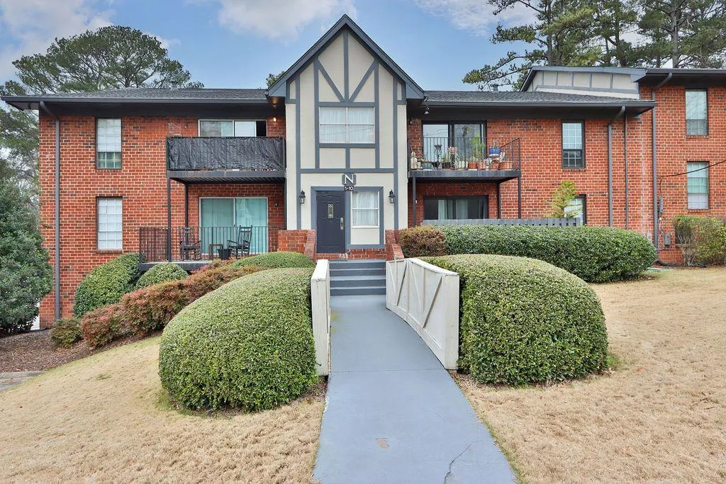 6851 Roswell Road Unit N9, Atlanta, Georgia 30328, 2 Bedrooms Bedrooms, ,1 BathroomBathrooms,Residential,Sold,6851 Roswell Road Unit N9,6990790