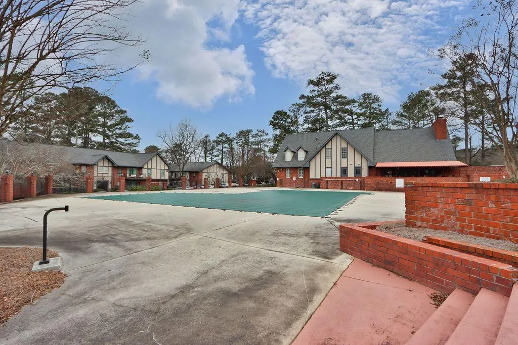 6851 Roswell Road Unit N9, Atlanta, Georgia 30328, 2 Bedrooms Bedrooms, ,1 BathroomBathrooms,Residential,Sold,6851 Roswell Road Unit N9,6990790