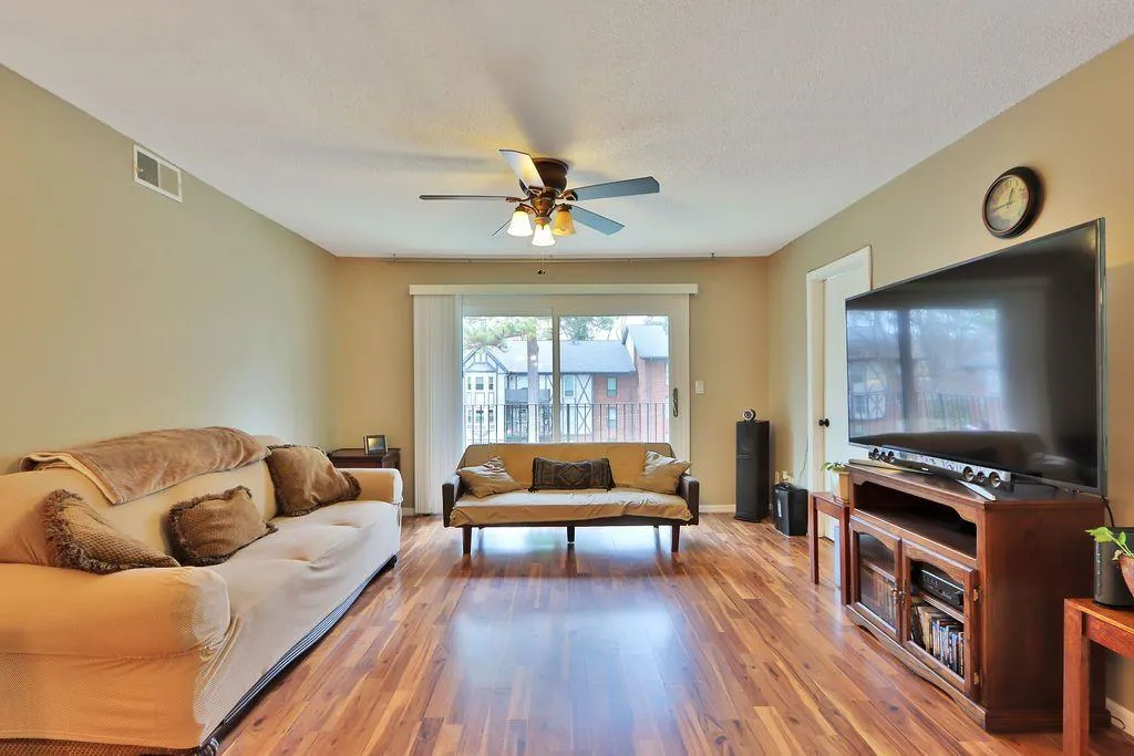 6851 Roswell Road Unit N9, Atlanta, Georgia 30328, 2 Bedrooms Bedrooms, ,1 BathroomBathrooms,Residential,Sold,6851 Roswell Road Unit N9,6990790