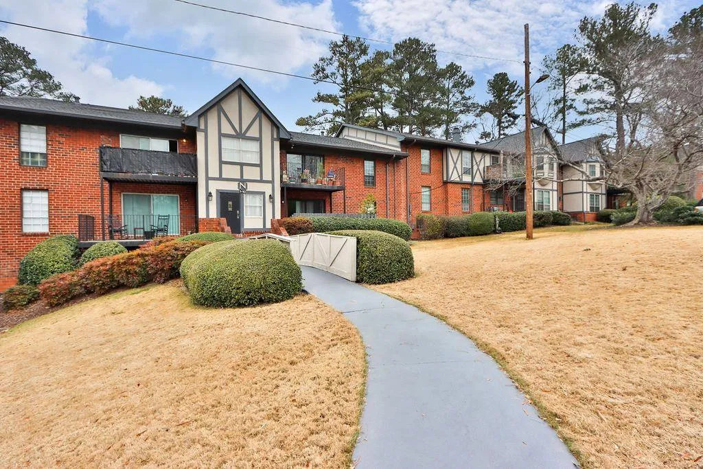 6851 Roswell Road Unit N9, Atlanta, Georgia 30328, 2 Bedrooms Bedrooms, ,1 BathroomBathrooms,Residential,Sold,6851 Roswell Road Unit N9,6990790