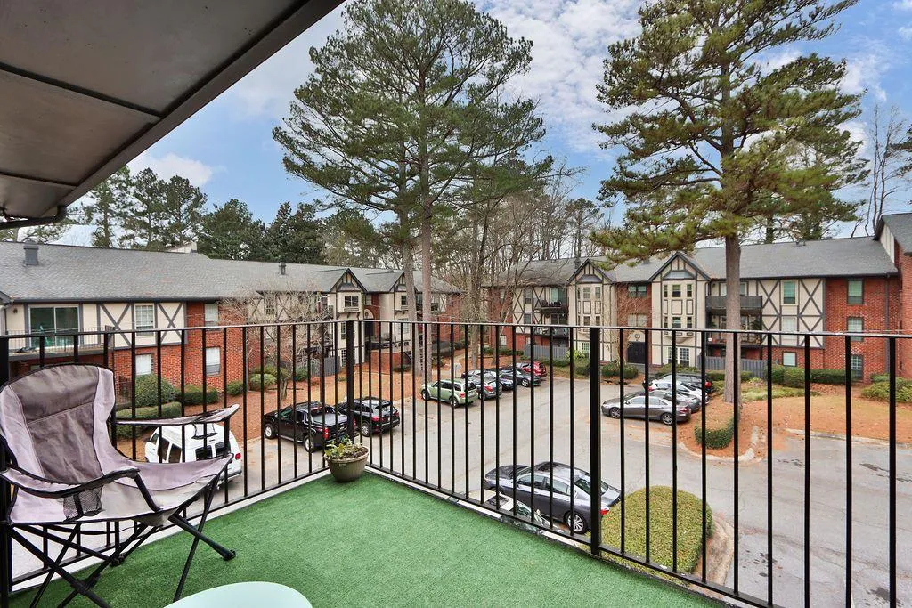 6851 Roswell Road Unit N9, Atlanta, Georgia 30328, 2 Bedrooms Bedrooms, ,1 BathroomBathrooms,Residential,Sold,6851 Roswell Road Unit N9,6990790