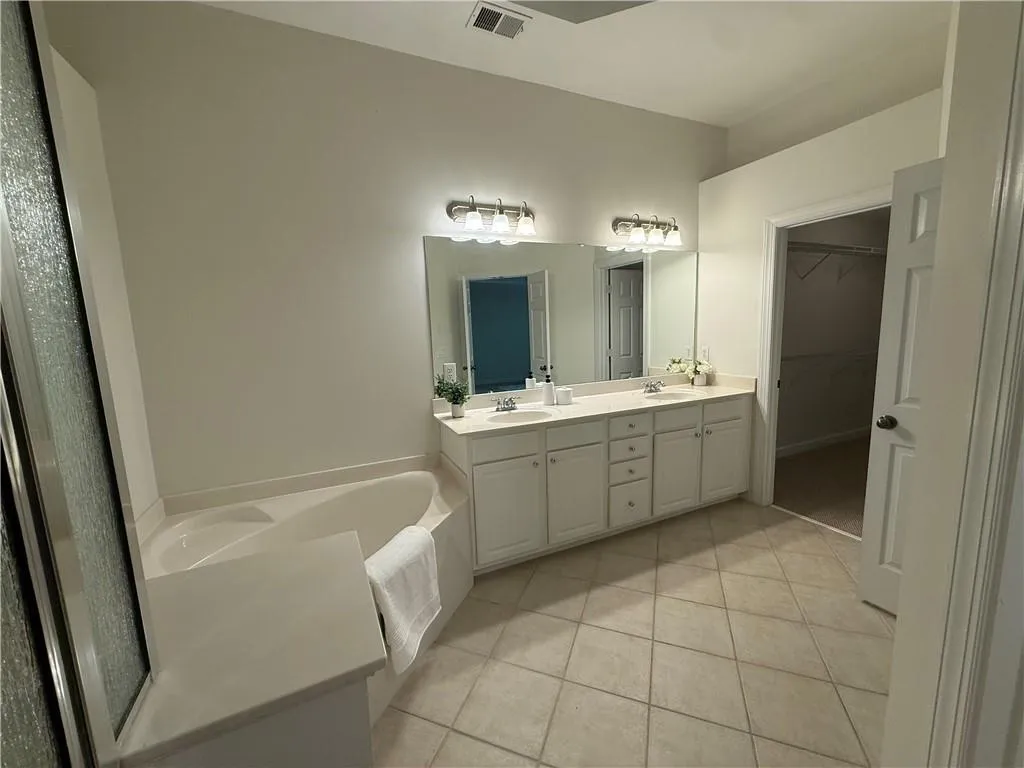 2165 Yancey Lane Ne, Brookhaven, Georgia 30319, 3 Bedrooms Bedrooms, 0 ,3 BathroomsBathrooms,Residential,For Sale,2165 Yancey Lane Ne,7762532