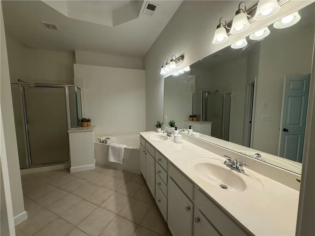 2165 Yancey Lane Ne, Brookhaven, Georgia 30319, 3 Bedrooms Bedrooms, 0 ,3 BathroomsBathrooms,Residential,For Sale,2165 Yancey Lane Ne,7762532
