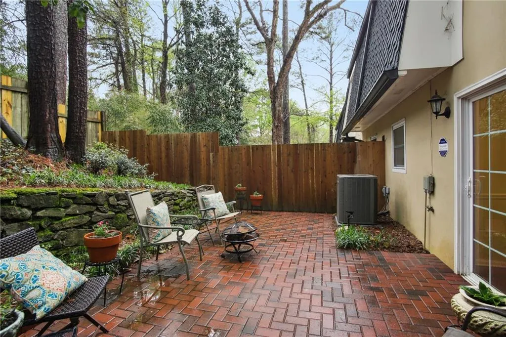6001 Park Avenue, Sandy Springs, Georgia 30342, 2 Bedrooms Bedrooms, ,1 BathroomBathrooms,Residential,Sold,6001 Park Avenue,7194877