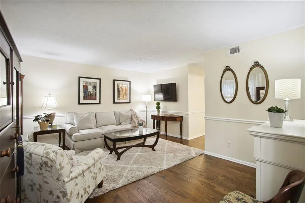 6001 Park Avenue, Sandy Springs, Georgia 30342, 2 Bedrooms Bedrooms, ,1 BathroomBathrooms,Residential,Sold,6001 Park Avenue,7194877