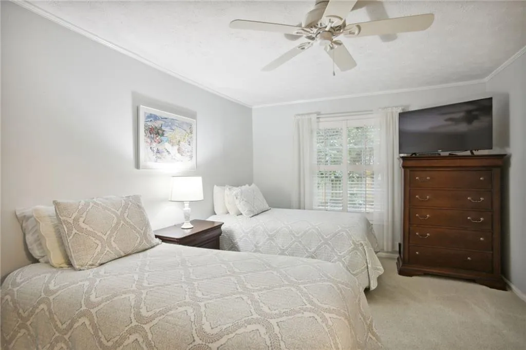 6001 Park Avenue, Sandy Springs, Georgia 30342, 2 Bedrooms Bedrooms, ,1 BathroomBathrooms,Residential,Sold,6001 Park Avenue,7194877