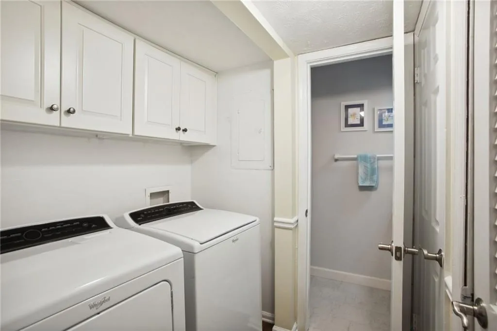 6001 Park Avenue, Sandy Springs, Georgia 30342, 2 Bedrooms Bedrooms, ,1 BathroomBathrooms,Residential,Sold,6001 Park Avenue,7194877