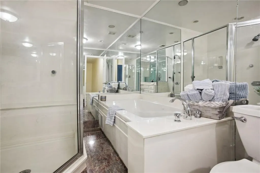 6001 Park Avenue, Sandy Springs, Georgia 30342, 2 Bedrooms Bedrooms, ,1 BathroomBathrooms,Residential,Sold,6001 Park Avenue,7194877