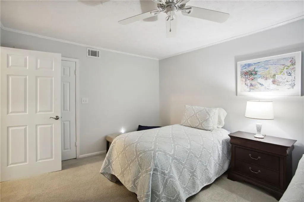 6001 Park Avenue, Sandy Springs, Georgia 30342, 2 Bedrooms Bedrooms, ,1 BathroomBathrooms,Residential,Sold,6001 Park Avenue,7194877