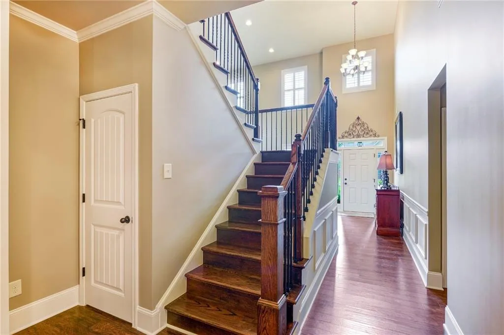 7735 Stratford Lane, Sandy Springs, Georgia 30350, 5 Bedrooms Bedrooms, ,3 BathroomsBathrooms,Residential,Sold,7735 Stratford Lane,6911945