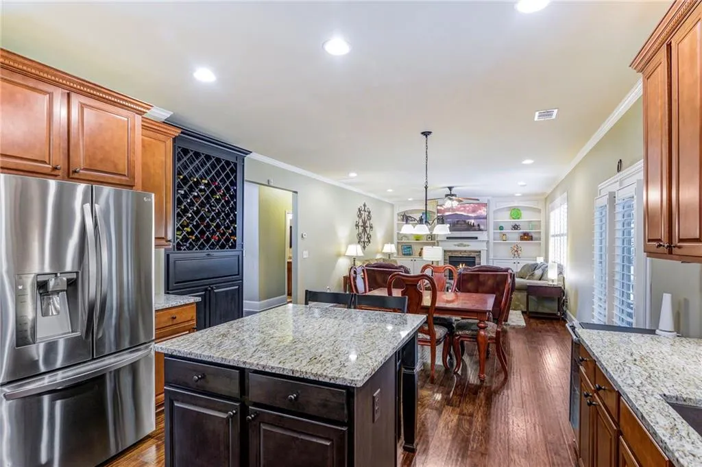 7735 Stratford Lane, Sandy Springs, Georgia 30350, 5 Bedrooms Bedrooms, ,3 BathroomsBathrooms,Residential,Sold,7735 Stratford Lane,6911945