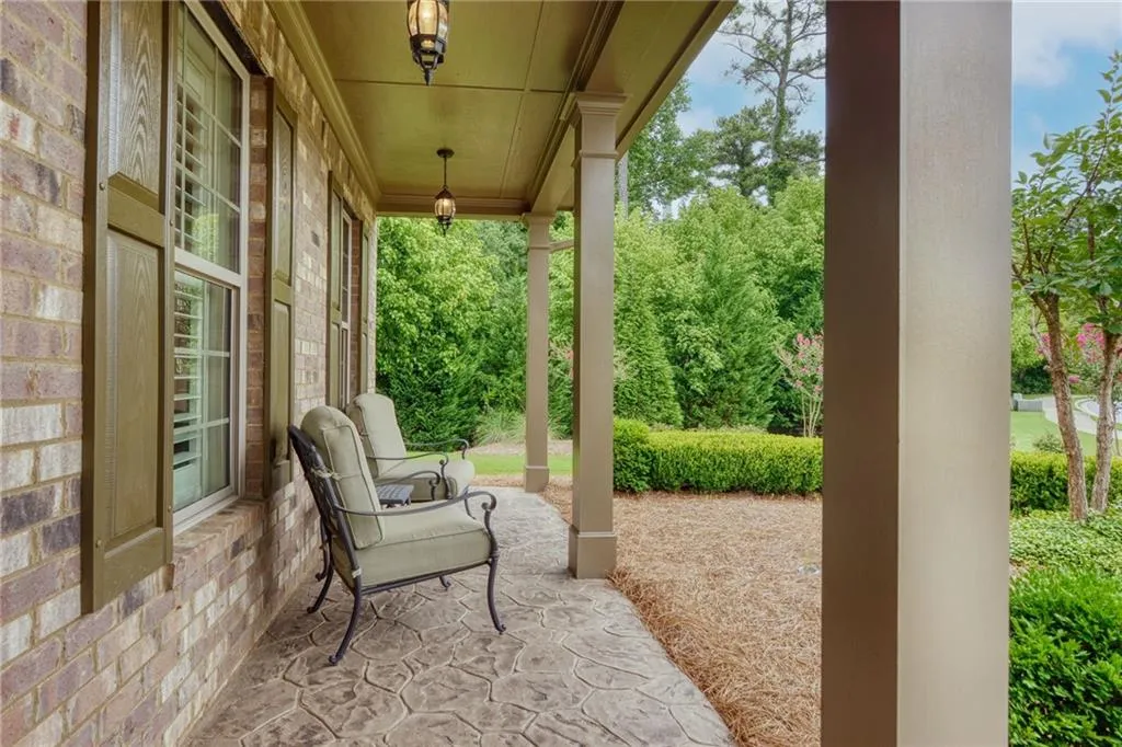 7735 Stratford Lane, Sandy Springs, Georgia 30350, 5 Bedrooms Bedrooms, ,3 BathroomsBathrooms,Residential,Sold,7735 Stratford Lane,6911945