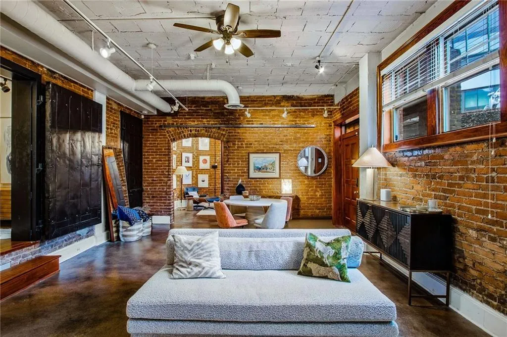908 Juniper Street Ne Unit 4, Atlanta, Georgia 30309, 1 Bedroom Bedrooms, 0 ,1 BathroomBathrooms,Residential,For Sale,908 Juniper Street Ne Unit 4,7762864