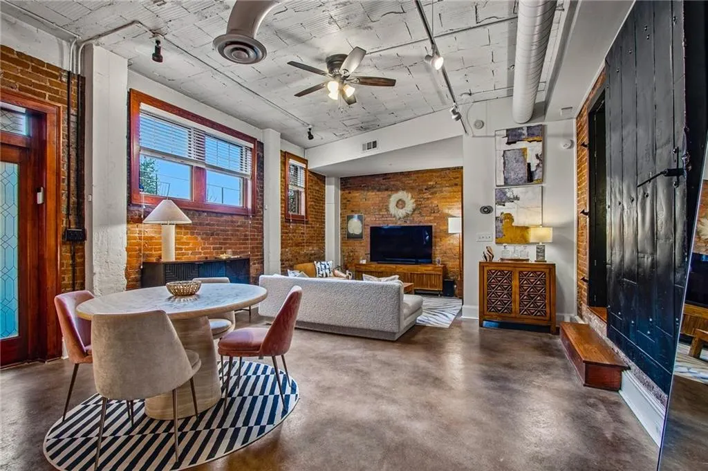 908 Juniper Street Ne Unit 4, Atlanta, Georgia 30309, 1 Bedroom Bedrooms, 0 ,1 BathroomBathrooms,Residential,For Sale,908 Juniper Street Ne Unit 4,7762864