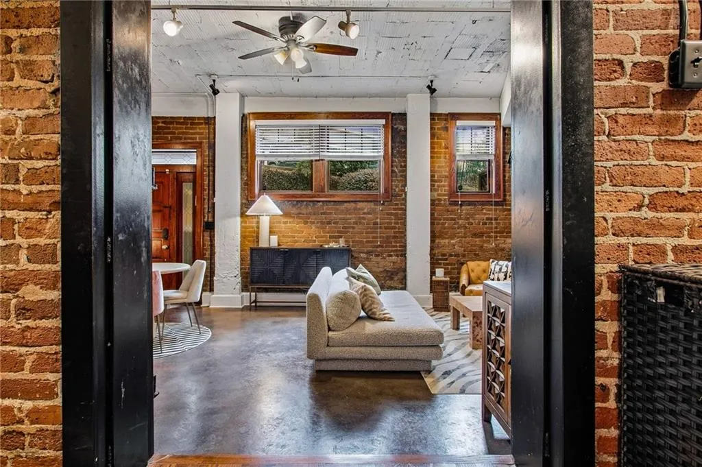 908 Juniper Street Ne Unit 4, Atlanta, Georgia 30309, 1 Bedroom Bedrooms, 0 ,1 BathroomBathrooms,Residential,For Sale,908 Juniper Street Ne Unit 4,7762864