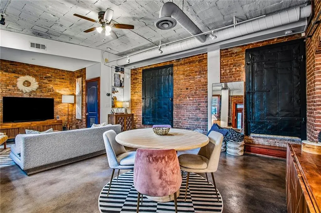 908 Juniper Street Ne Unit 4, Atlanta, Georgia 30309, 1 Bedroom Bedrooms, 0 ,1 BathroomBathrooms,Residential,For Sale,908 Juniper Street Ne Unit 4,7762864