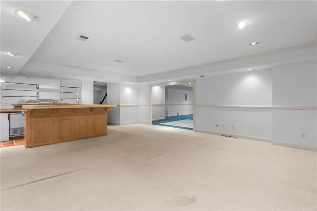 20 Pointe Ridge Drive, Sandy Springs, Georgia 30328, 6 Bedrooms Bedrooms, ,5 BathroomsBathrooms,Residential,Sold,20 Pointe Ridge Drive,7121619
