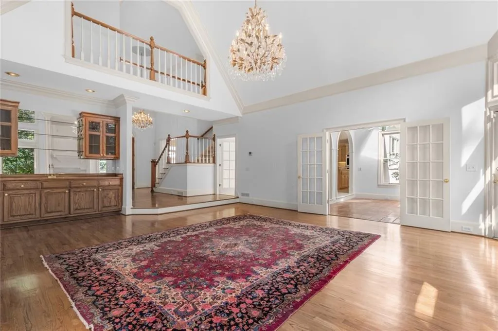 20 Pointe Ridge Drive, Sandy Springs, Georgia 30328, 6 Bedrooms Bedrooms, ,5 BathroomsBathrooms,Residential,Sold,20 Pointe Ridge Drive,7121619