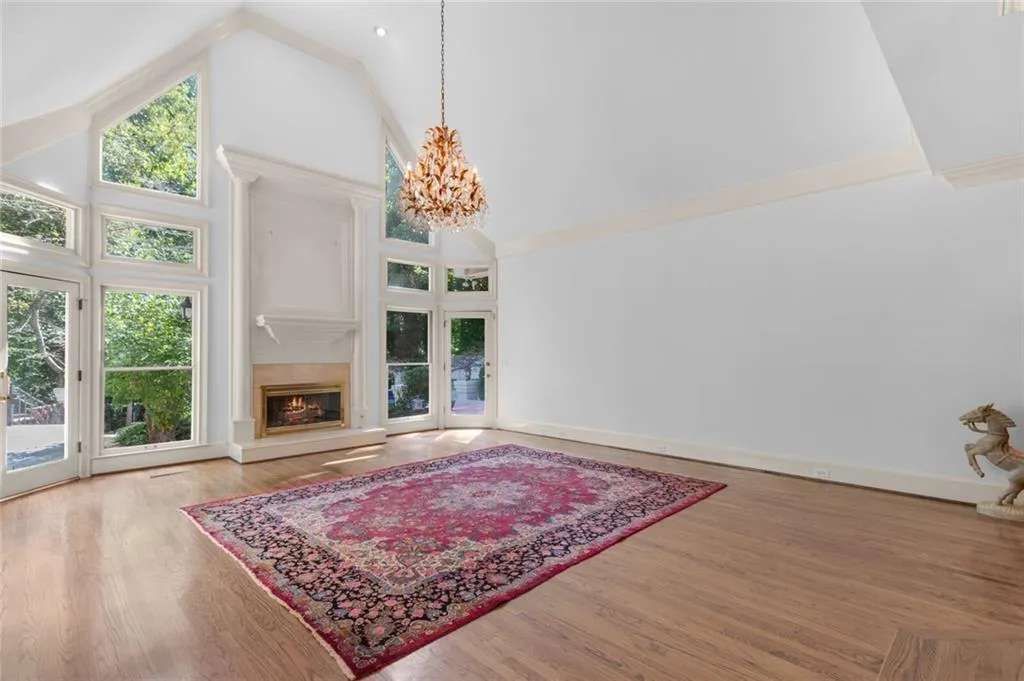 20 Pointe Ridge Drive, Sandy Springs, Georgia 30328, 6 Bedrooms Bedrooms, ,5 BathroomsBathrooms,Residential,Sold,20 Pointe Ridge Drive,7121619