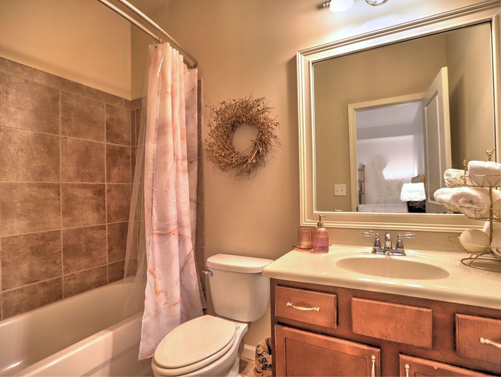 952 OPELOUSAS Way, Atlanta, Georgia 30328, 4 Bedrooms Bedrooms, ,3 BathroomsBathrooms,Residential,Sold,952 OPELOUSAS Way,7323134