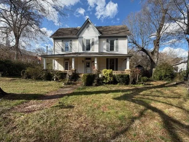 111 Summer Street, Adairsville, Georgia 30103