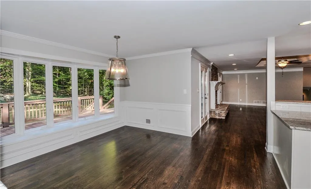 8100 Tynecastle Drive, Sandy Springs, Georgia 30350, 5 Bedrooms Bedrooms, ,3 BathroomsBathrooms,Residential,Sold,8100 Tynecastle Drive,5759369