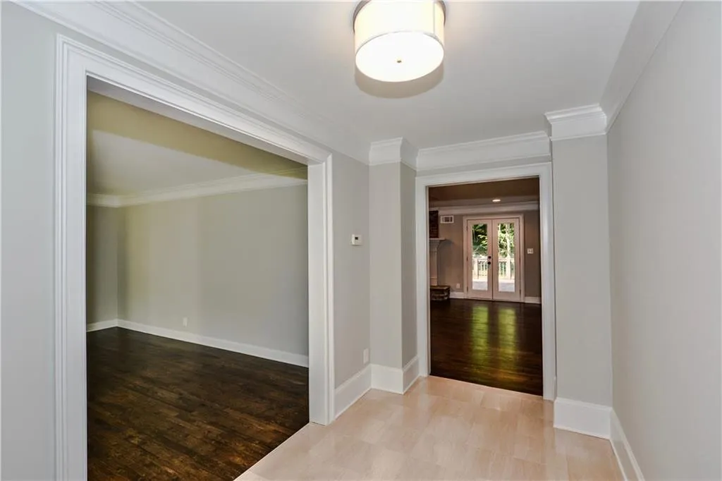 8100 Tynecastle Drive, Sandy Springs, Georgia 30350, 5 Bedrooms Bedrooms, ,3 BathroomsBathrooms,Residential,Sold,8100 Tynecastle Drive,5759369