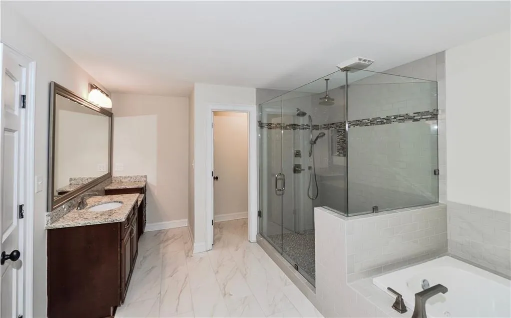 8100 Tynecastle Drive, Sandy Springs, Georgia 30350, 5 Bedrooms Bedrooms, ,3 BathroomsBathrooms,Residential,Sold,8100 Tynecastle Drive,5759369