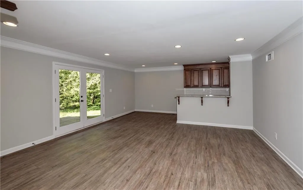8100 Tynecastle Drive, Sandy Springs, Georgia 30350, 5 Bedrooms Bedrooms, ,3 BathroomsBathrooms,Residential,Sold,8100 Tynecastle Drive,5759369
