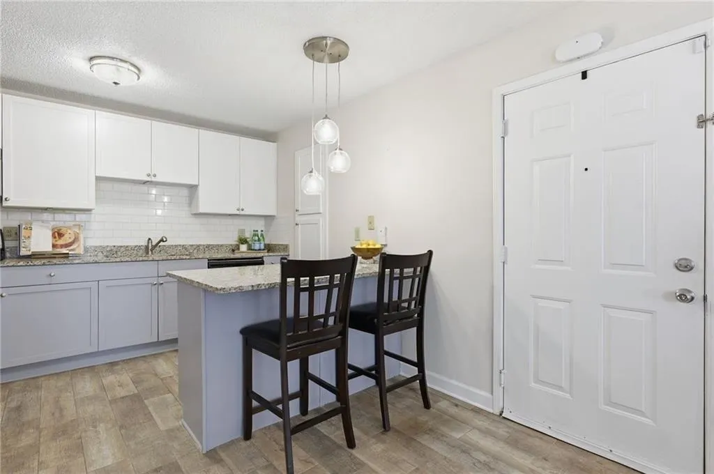 2657 Lenox Road Ne Unit 113, Atlanta, Georgia 30324, 1 Bedroom Bedrooms, 0 ,1 BathroomBathrooms,Residential,For Sale,2657 Lenox Road Ne Unit 113,7846660