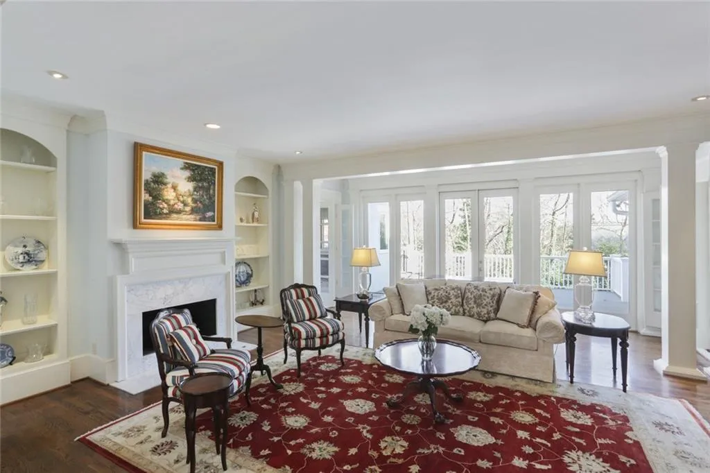 5515 Errol Place, Sandy Springs, Georgia 30327, 5 Bedrooms Bedrooms, ,6 BathroomsBathrooms,Residential,Sold,5515 Errol Place,7003914