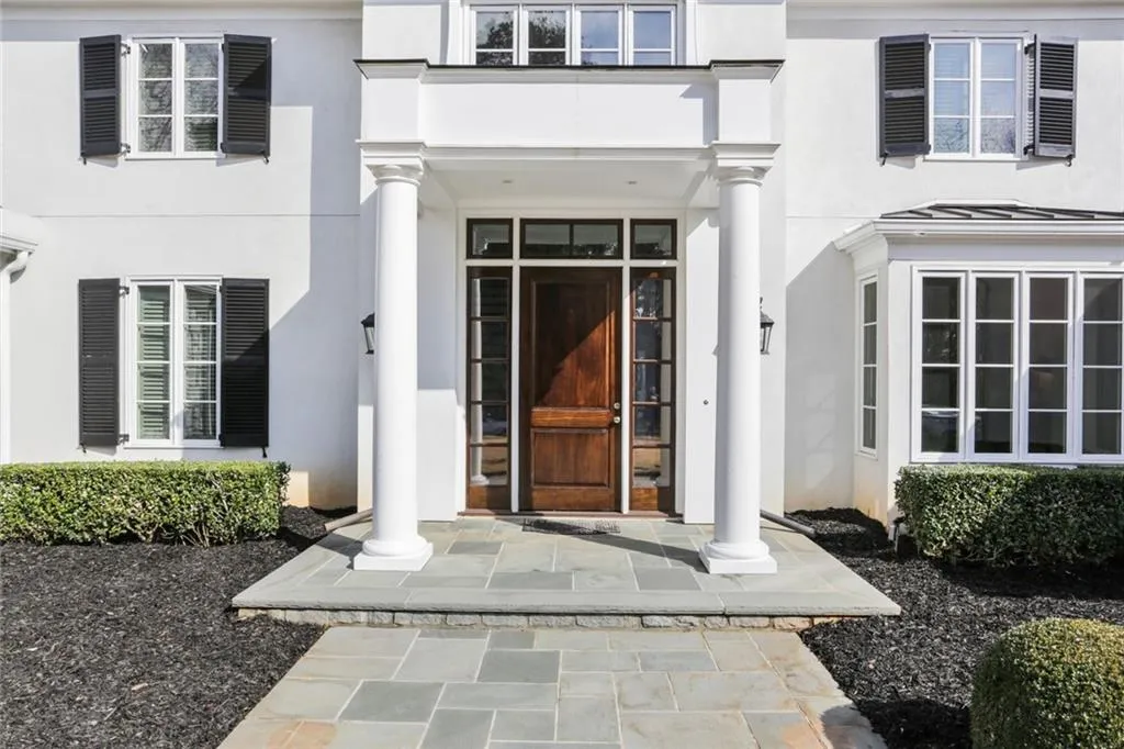 5515 Errol Place, Sandy Springs, Georgia 30327, 5 Bedrooms Bedrooms, ,6 BathroomsBathrooms,Residential,Sold,5515 Errol Place,7003914