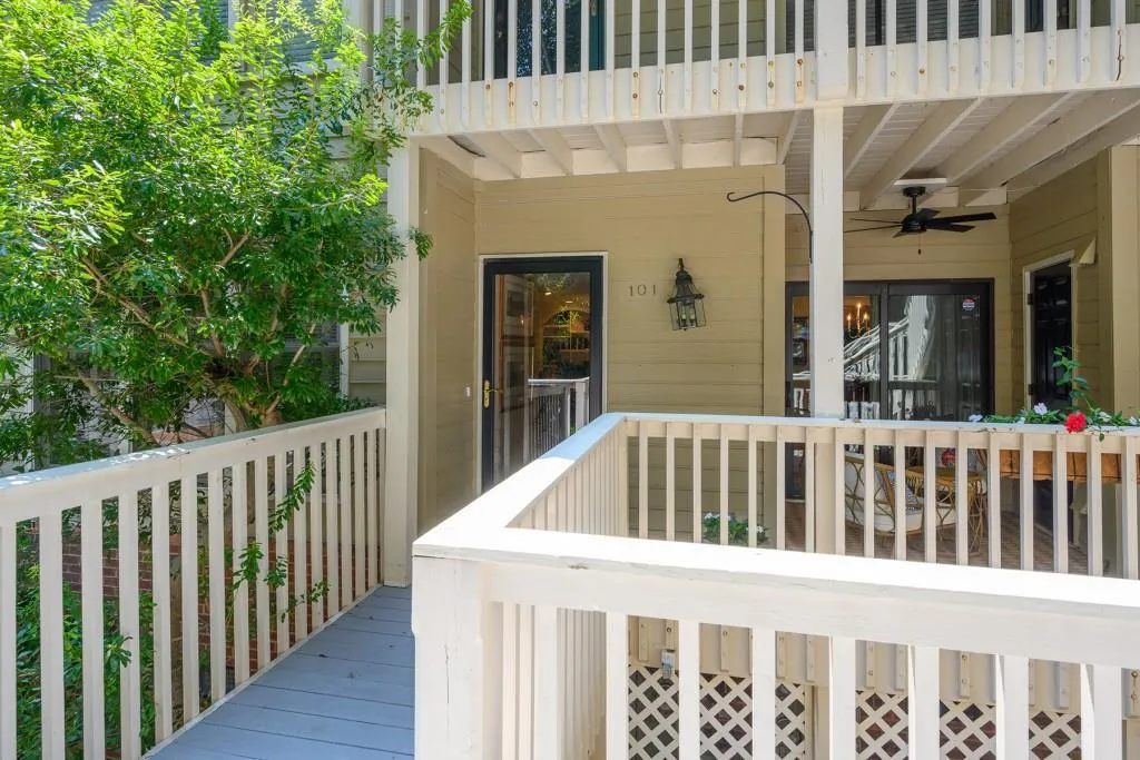 101 Bainbridge Drive, Atlanta, Georgia 30327, 1 Bedroom Bedrooms, ,1 BathroomBathrooms,Residential,Sold,101 Bainbridge Drive,6924517