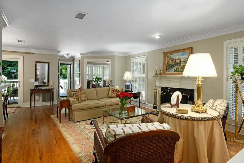 101 Bainbridge Drive, Atlanta, Georgia 30327, 1 Bedroom Bedrooms, ,1 BathroomBathrooms,Residential,Sold,101 Bainbridge Drive,6924517