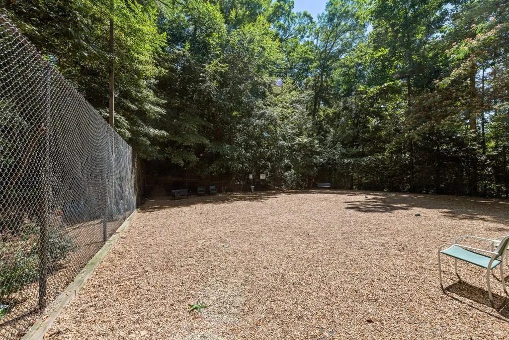 101 Bainbridge Drive, Atlanta, Georgia 30327, 1 Bedroom Bedrooms, ,1 BathroomBathrooms,Residential,Sold,101 Bainbridge Drive,6924517