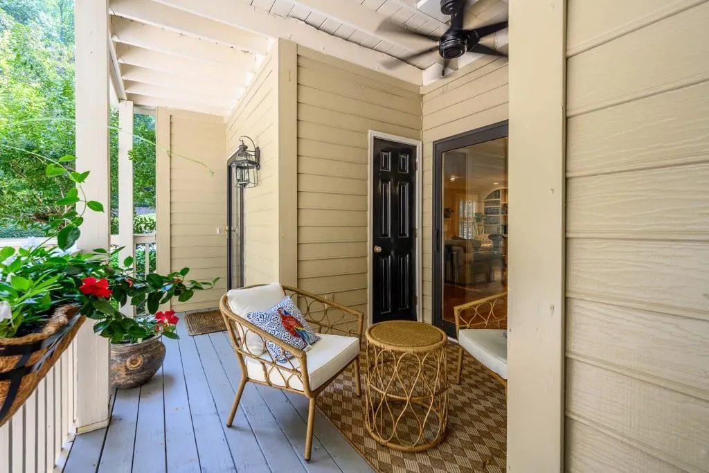 101 Bainbridge Drive, Atlanta, Georgia 30327, 1 Bedroom Bedrooms, ,1 BathroomBathrooms,Residential,Sold,101 Bainbridge Drive,6924517