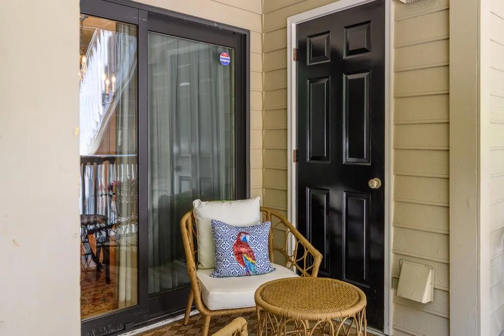 101 Bainbridge Drive, Atlanta, Georgia 30327, 1 Bedroom Bedrooms, ,1 BathroomBathrooms,Residential,Sold,101 Bainbridge Drive,6924517