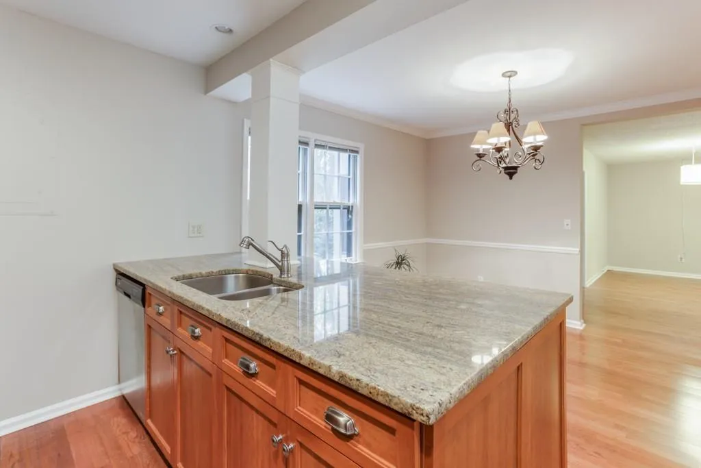 39 Arpege Way Nw, Atlanta, Georgia 30327, 2 Bedrooms Bedrooms, ,2 BathroomsBathrooms,Residential,Sold,39 Arpege Way Nw,6601581