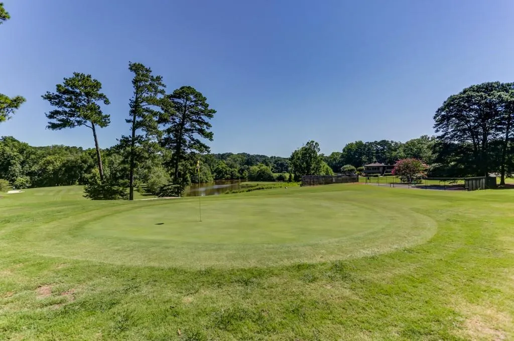 39 Arpege Way Nw, Atlanta, Georgia 30327, 2 Bedrooms Bedrooms, ,2 BathroomsBathrooms,Residential,Sold,39 Arpege Way Nw,6601581