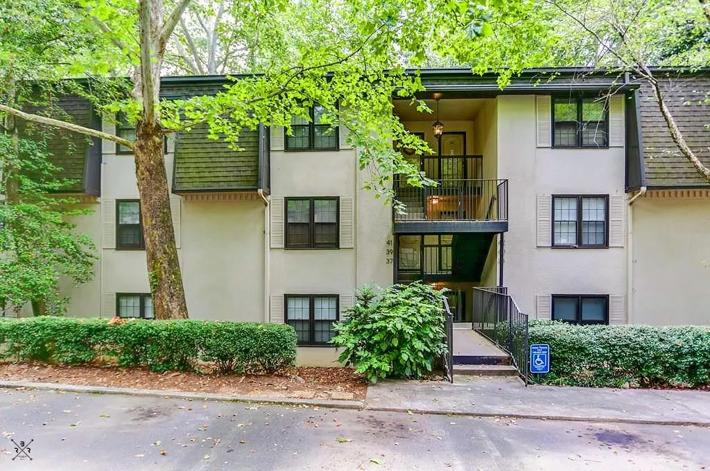 39 Arpege Way Nw, Atlanta, Georgia 30327, 2 Bedrooms Bedrooms, ,2 BathroomsBathrooms,Residential,Sold,39 Arpege Way Nw,6601581